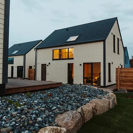 Neu Rügen Resørt Großzügige, Gemütliche Doppelhaushälfte Björn Mit Terrasse Sagard